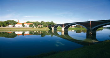 斯雷姆斯卡米特罗维察